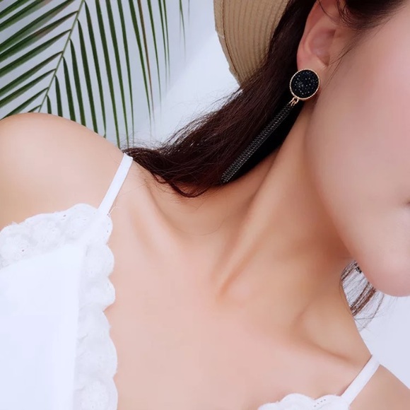 black crushed crystal gold earrings - Picture 6 of 10